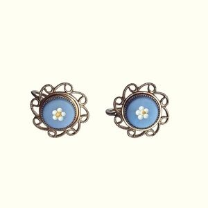 Vintage 14K Gold GF Blue Daisy Porcelain Like Signed Screwback Earrings